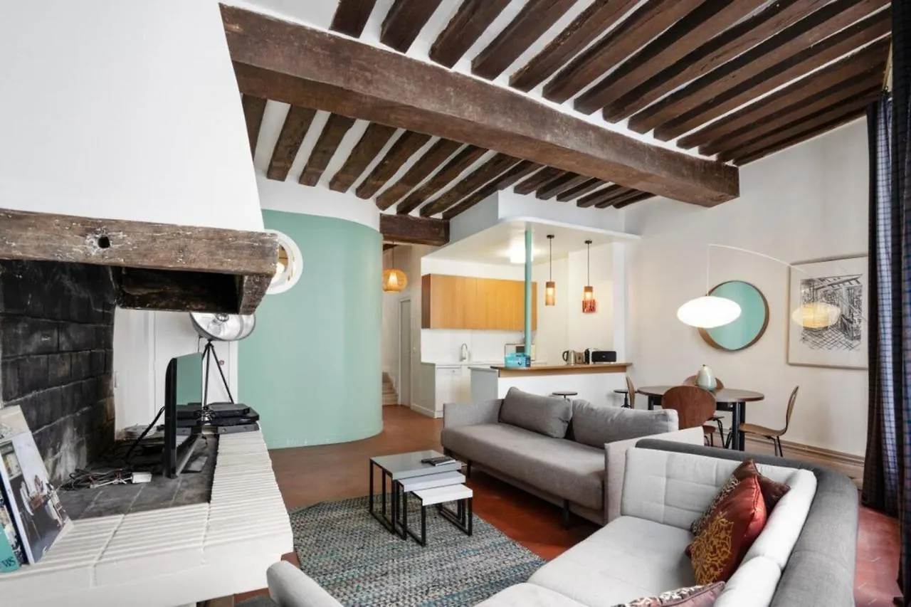 Parisian Apartment With Terrace In Saint Michel-Notre Dame 0*, Paris